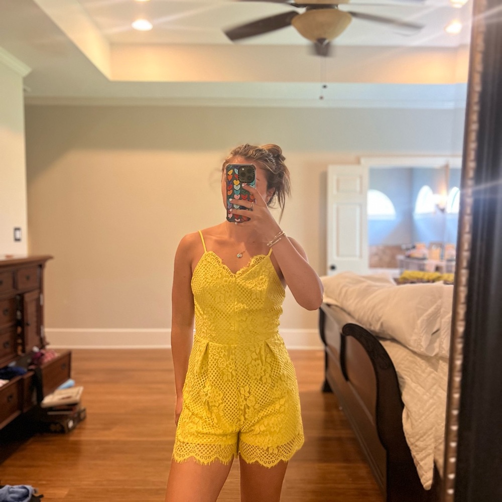 Gianni Bini Yellow Sleeveless Spaghetti Strap Dress